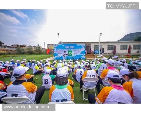 欧冠足球巅峰挑战赛揭幕战激情四溢球迷共赏顶级对决盛宴